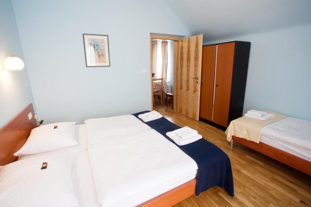 Alo Apartments Vila Klara Ljubljana Rum bild