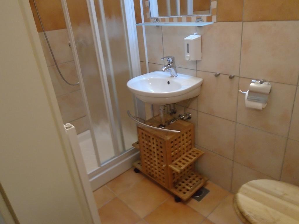Alo Apartments Vila Klara Ljubljana Exteriör bild